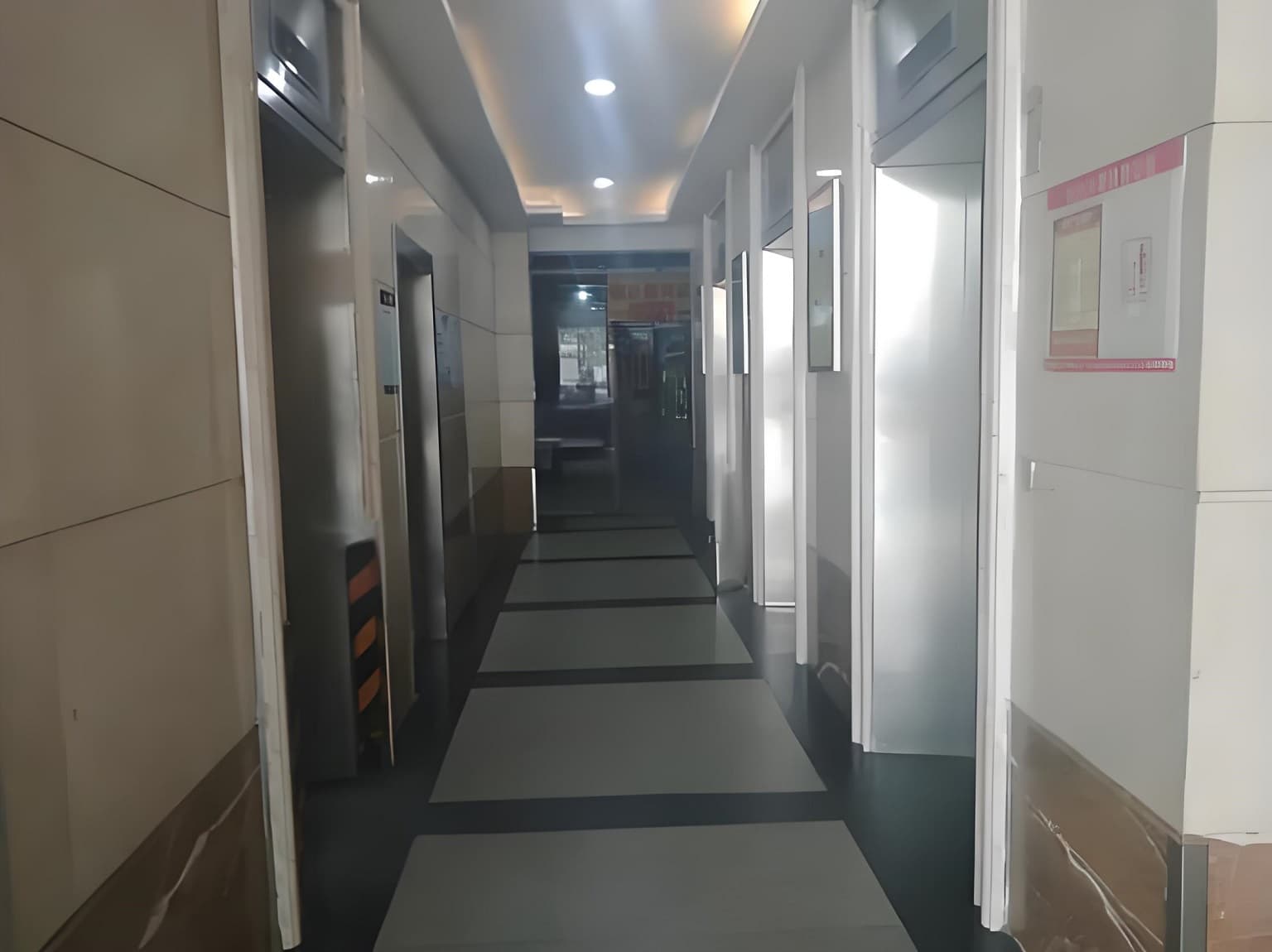电梯厅